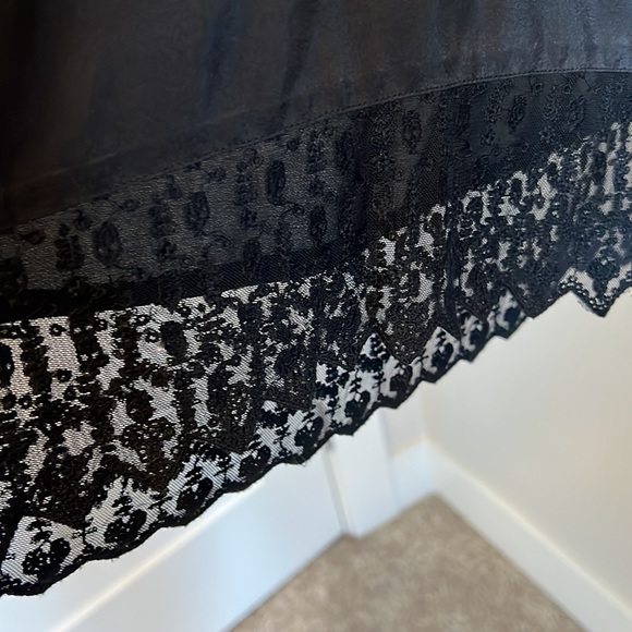 BLACK silk TOP, SIZE M, VERY GOOD CONDITION , Size M - Picture 6 of 7